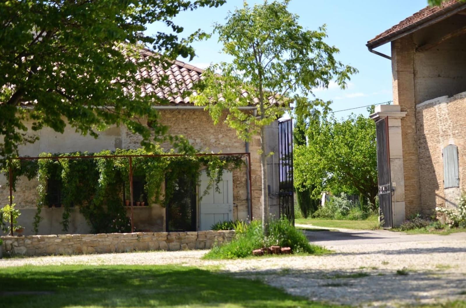 Ferme St Pierre 2 Suites Avec Repas, Piscine, Clim, Cheminee Ou Baignoire Spa Chabeuil Εξωτερικό φωτογραφία